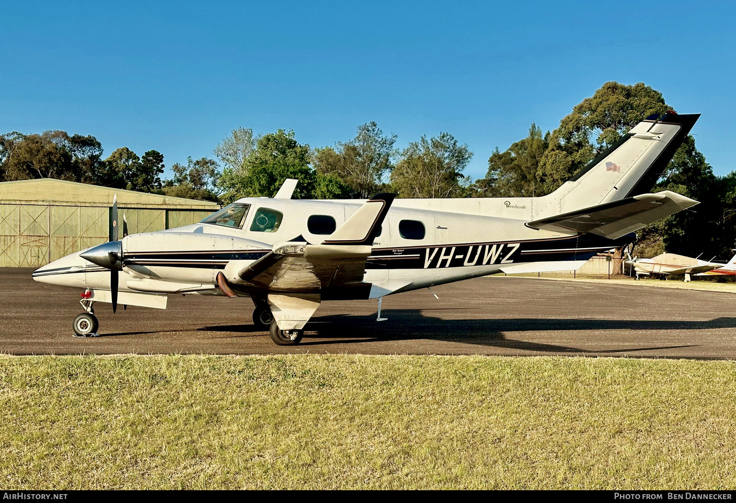 Aircraft Photo of VH-UWZ | Beech B60 Duke | AirHistory.net #735193