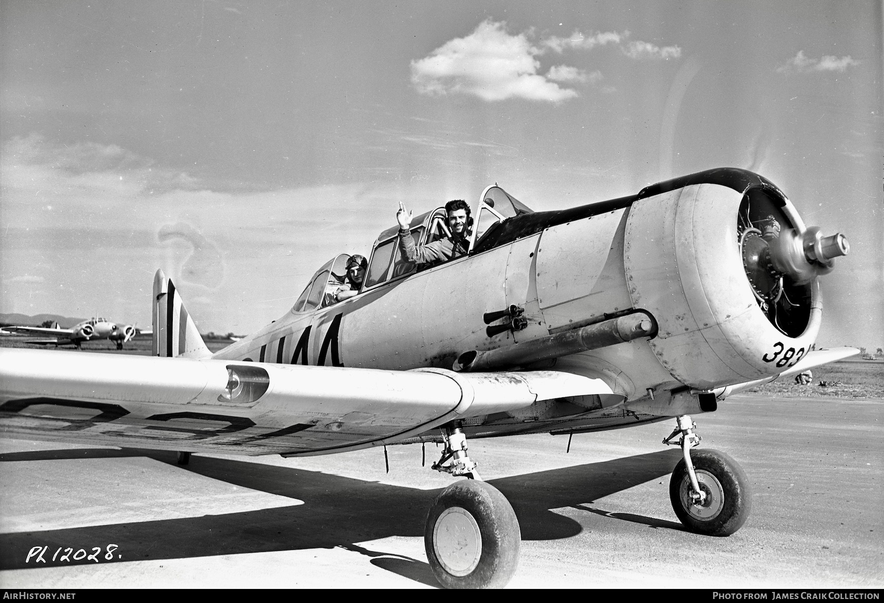 Aircraft Photo of 3831 | North American AT-16 Harvard IIA | Canada - Air Force | AirHistory.net #735277