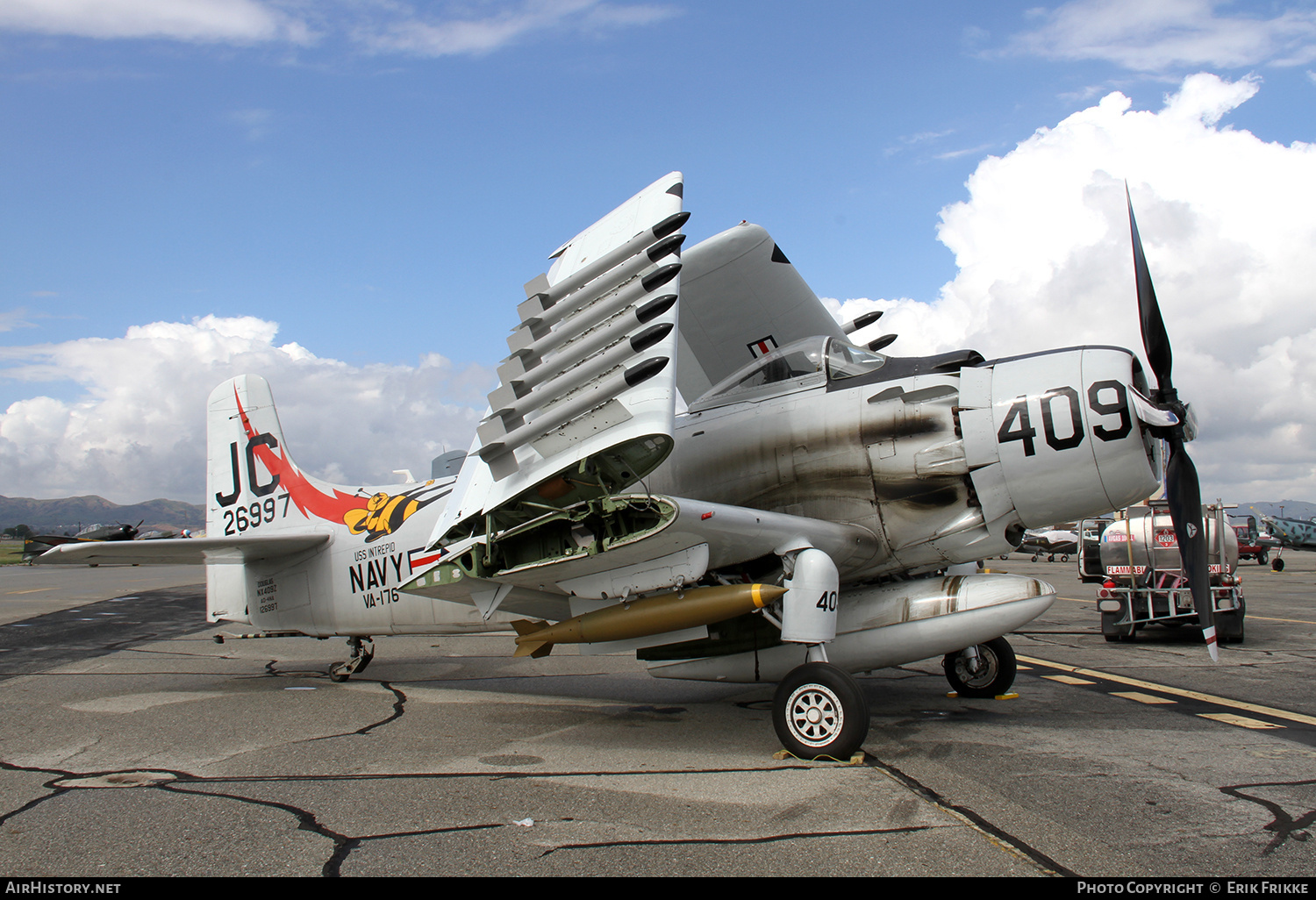 Aircraft Photo of N409Z / NX409Z / 126997 | Douglas A-1D Skyraider (AD-4NA) | USA - Navy | AirHistory.net #735321