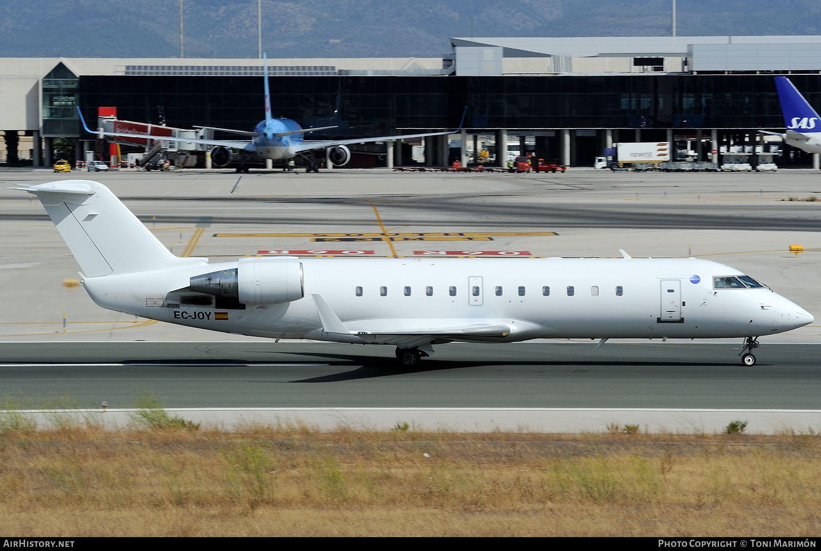 Aircraft Photo of EC-JOY | Bombardier CRJ-200LR (CL-600-2B19) | AirHistory.net #735409
