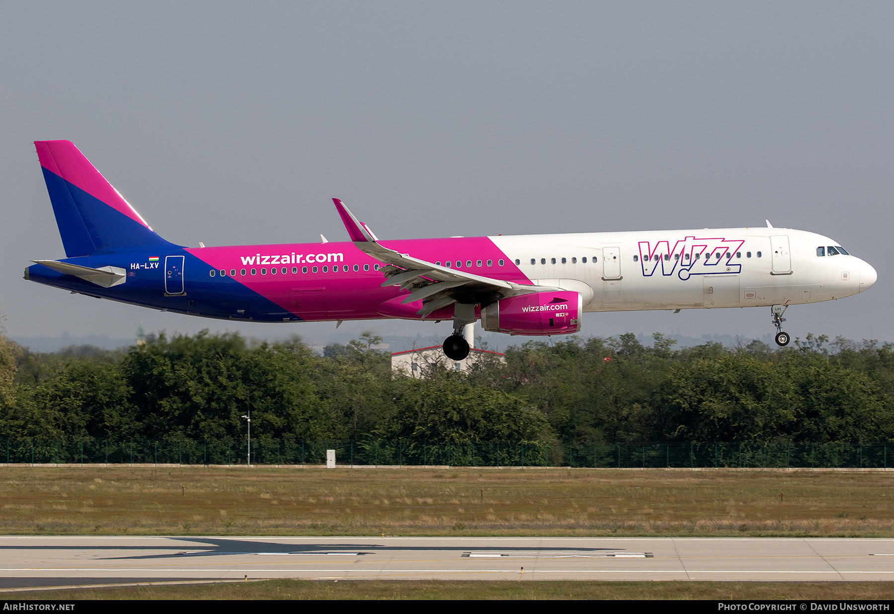 Aircraft Photo of HA-LXV | Airbus A321-231 | Wizz Air | AirHistory.net #735486
