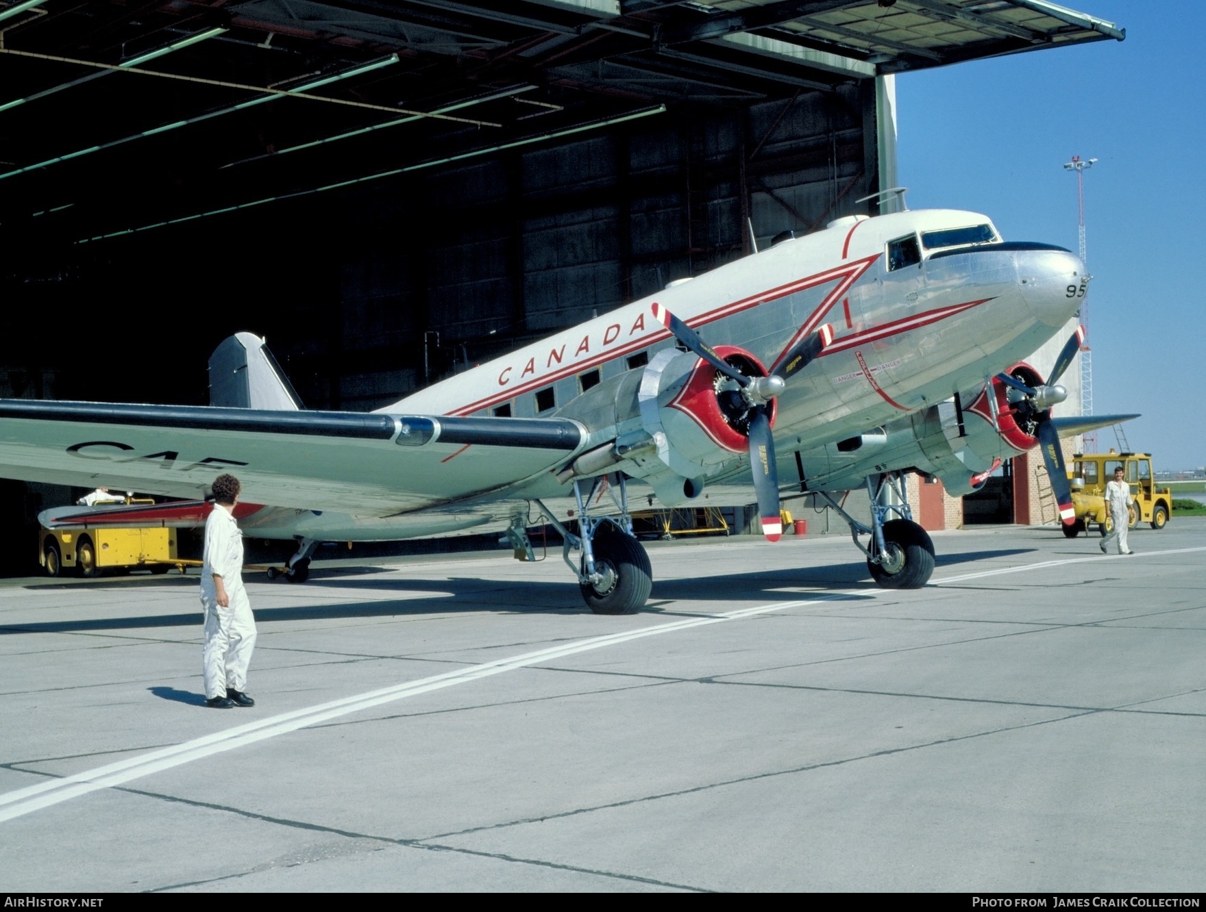 Aircraft Photo of 12950 | Douglas CC-129 Dakota 3N | Canada - Air Force | AirHistory.net #735861