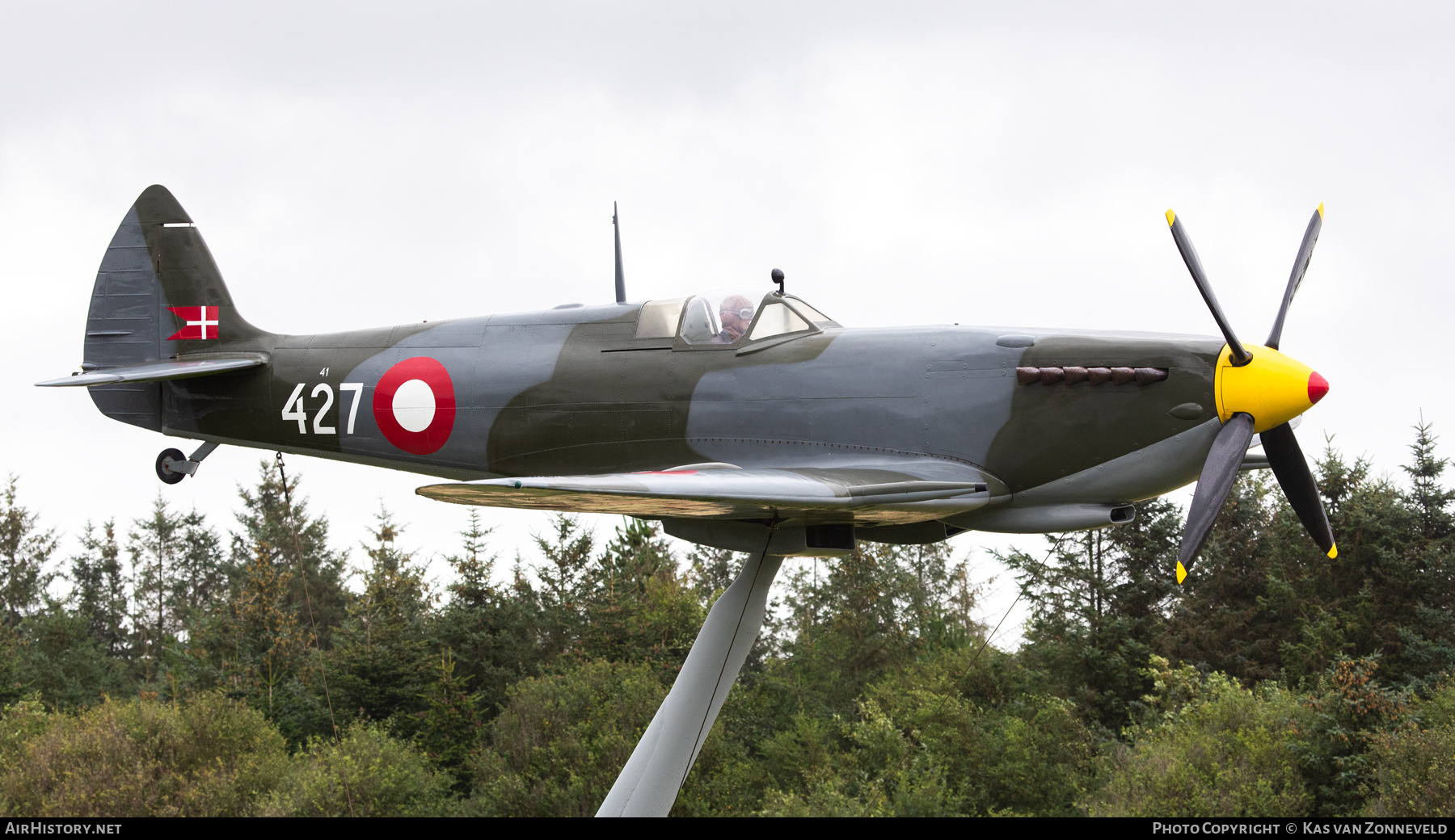 Aircraft Photo of 41-427 | Supermarine 361 Spitfire HF9E (model) | Denmark - Air Force | AirHistory.net #735907