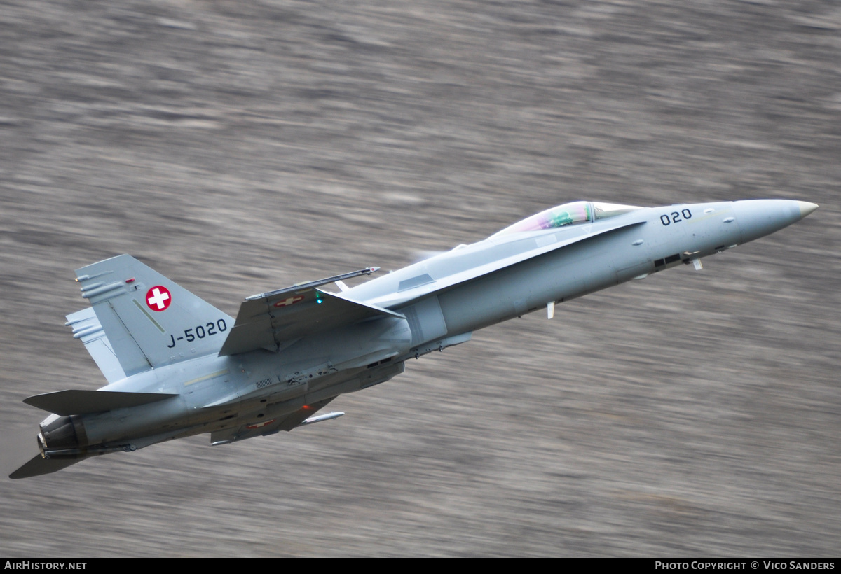 Aircraft Photo of J-5020 | McDonnell Douglas F/A-18C Hornet | Switzerland - Air Force | AirHistory.net #735979