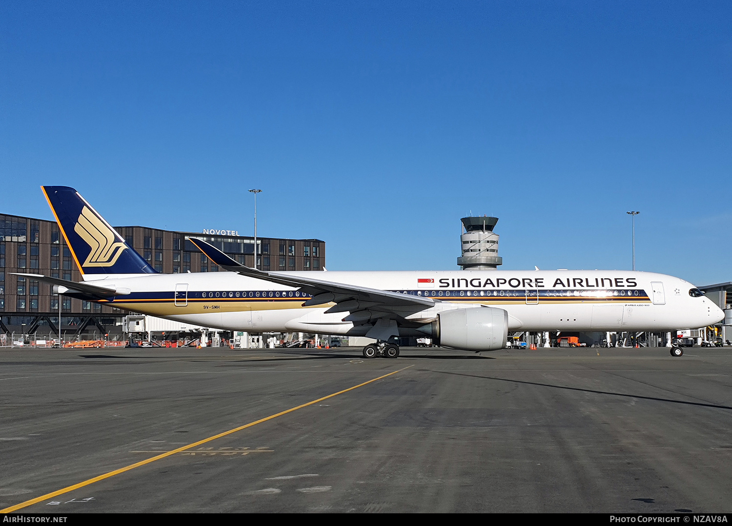 Aircraft Photo of 9V-SMH | Airbus A350-941 | Singapore Airlines | AirHistory.net #736115