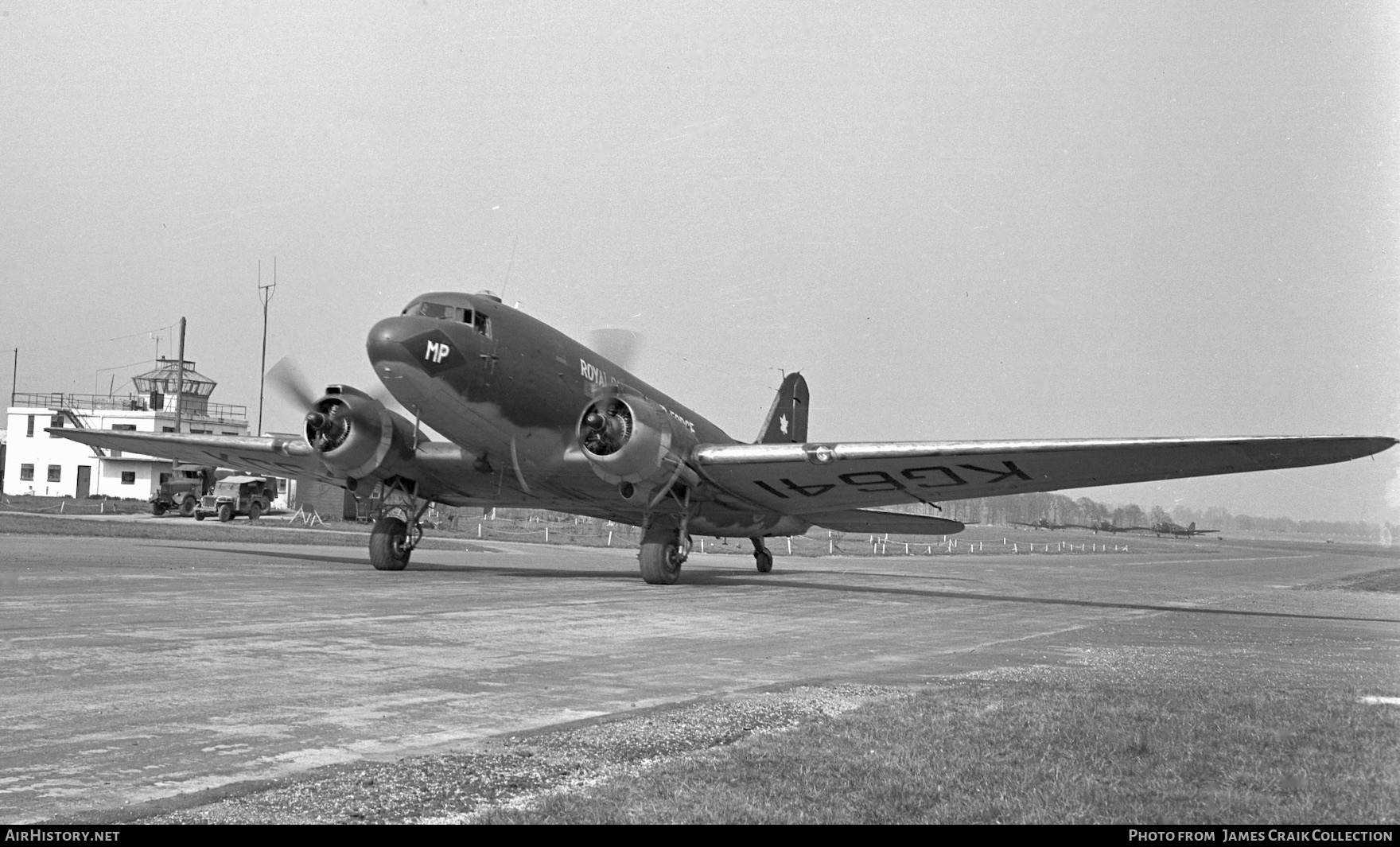 Aircraft Photo of KG641 | Douglas CC-129 Dakota 3 | Canada - Air Force | AirHistory.net #736159