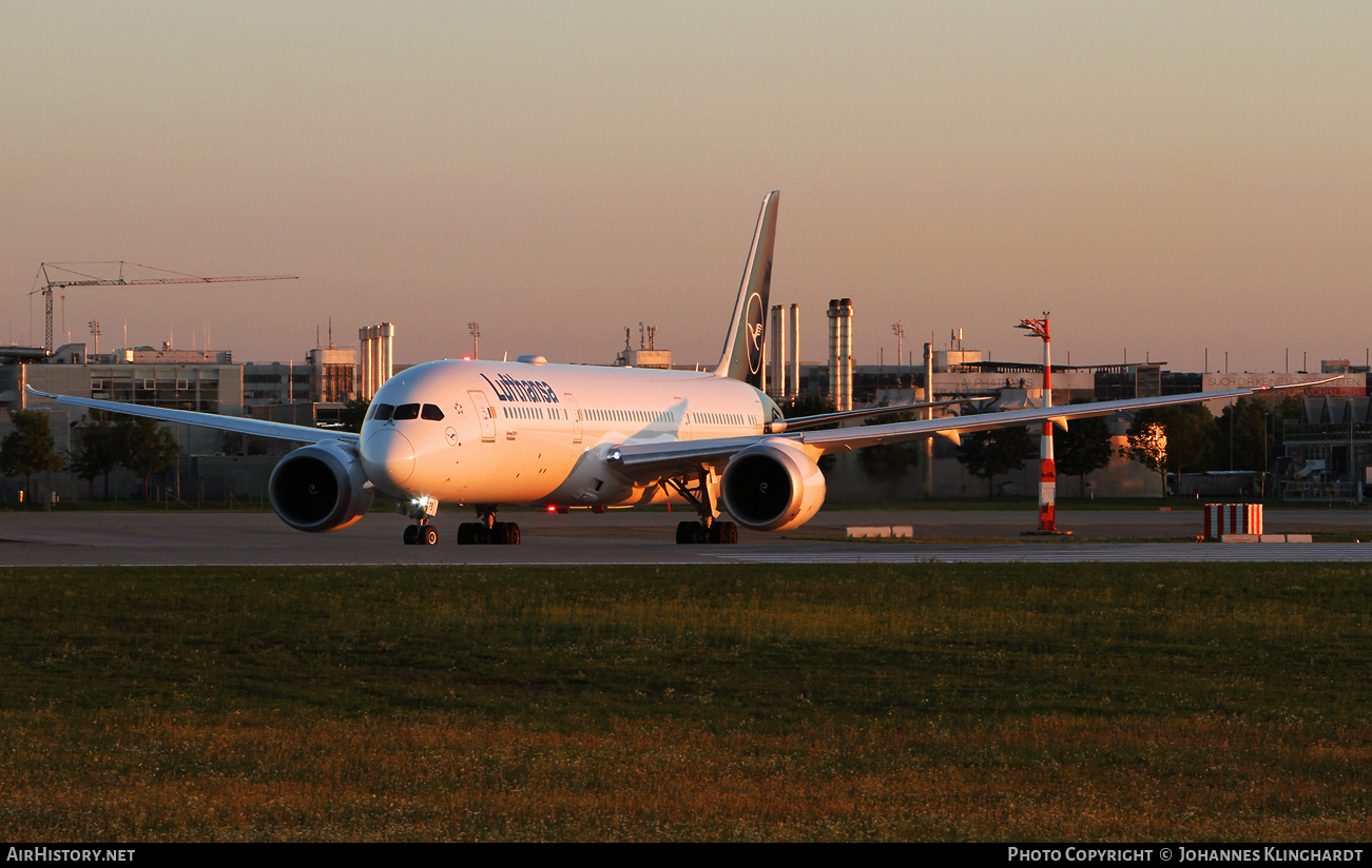 Aircraft Photo of D-ABPB | Boeing 787-9 Dreamliner | Lufthansa | AirHistory.net #736186