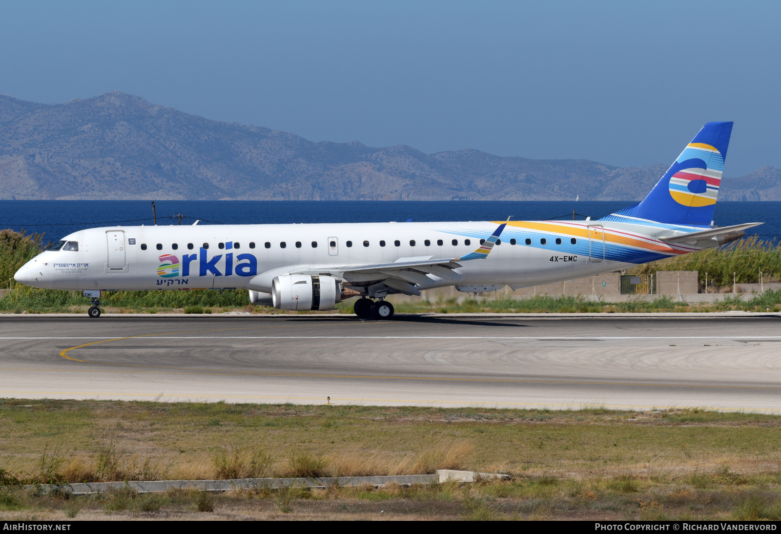 Aircraft Photo of 4X-EMC | Embraer 195LR (ERJ-190-200LR) | Arkia Israeli Airlines | AirHistory.net #736319