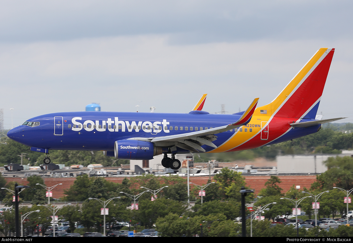 Aircraft Photo of N220WN | Boeing 737-7H4 | Southwest Airlines | AirHistory.net #736404