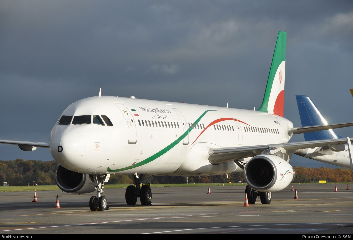 Aircraft Photo of EP-IGD | Airbus A321-231 | Islamic Republic of Iran | AirHistory.net #736562