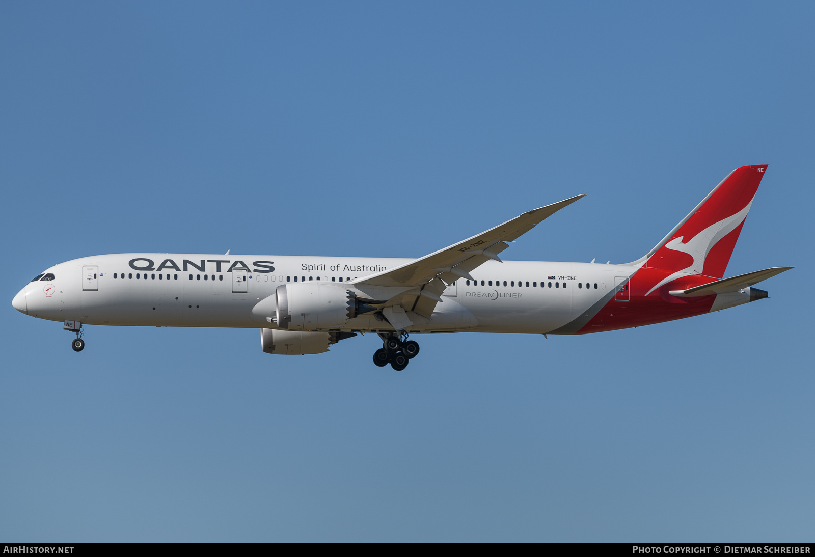 Aircraft Photo of VH-ZNE | Boeing 787-9 Dreamliner | Qantas | AirHistory.net #736651