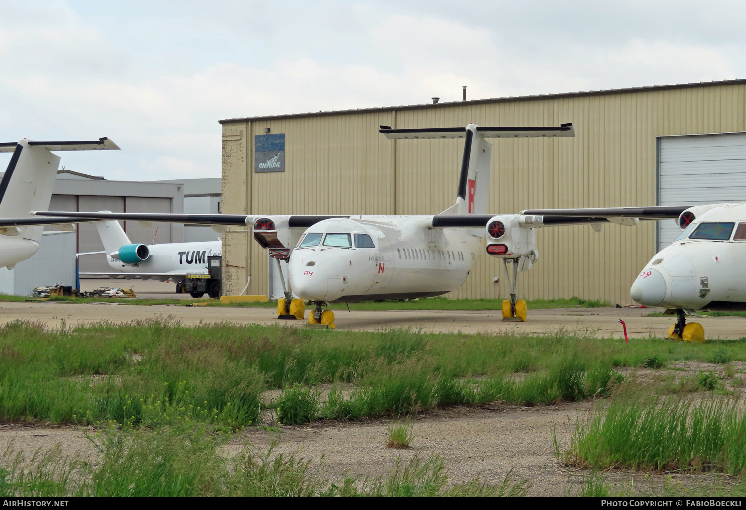 Aircraft Photo of C-FWLK | De Havilland Canada DHC-8-301 Dash 8 | R1 Airlines | AirHistory.net #736665