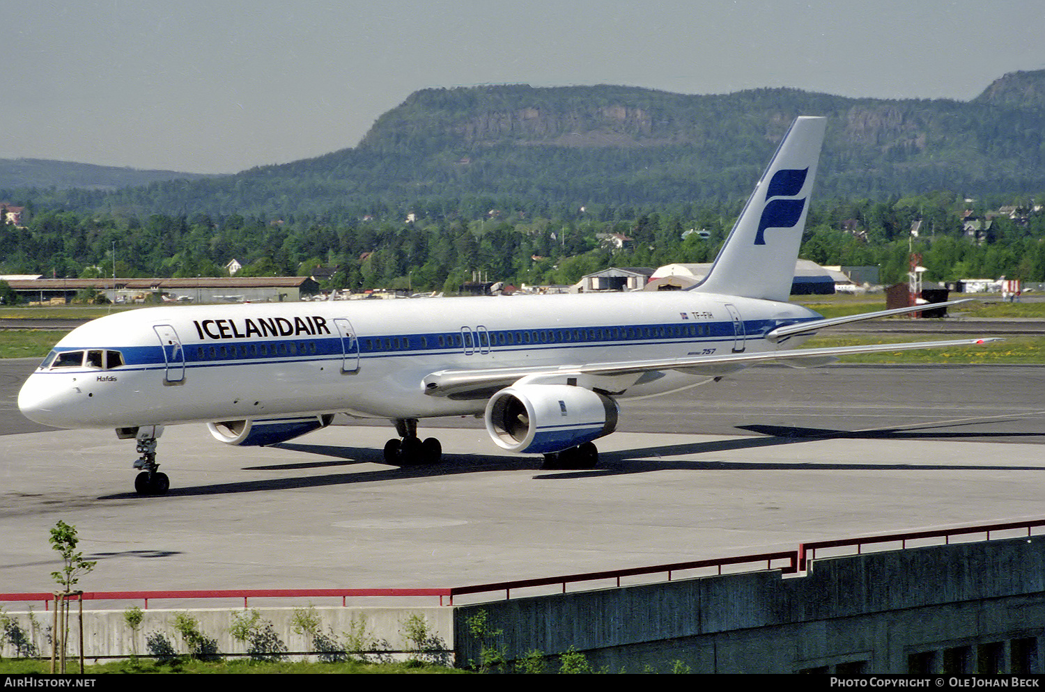 Aircraft Photo of TF-FIH | Boeing 757-208 | Icelandair | AirHistory.net #736852