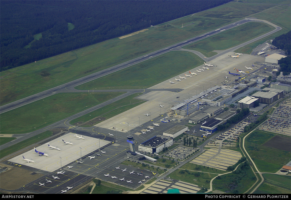 Airport photo of Nuremberg (EDDN / NUE) in Germany | AirHistory.net #736878