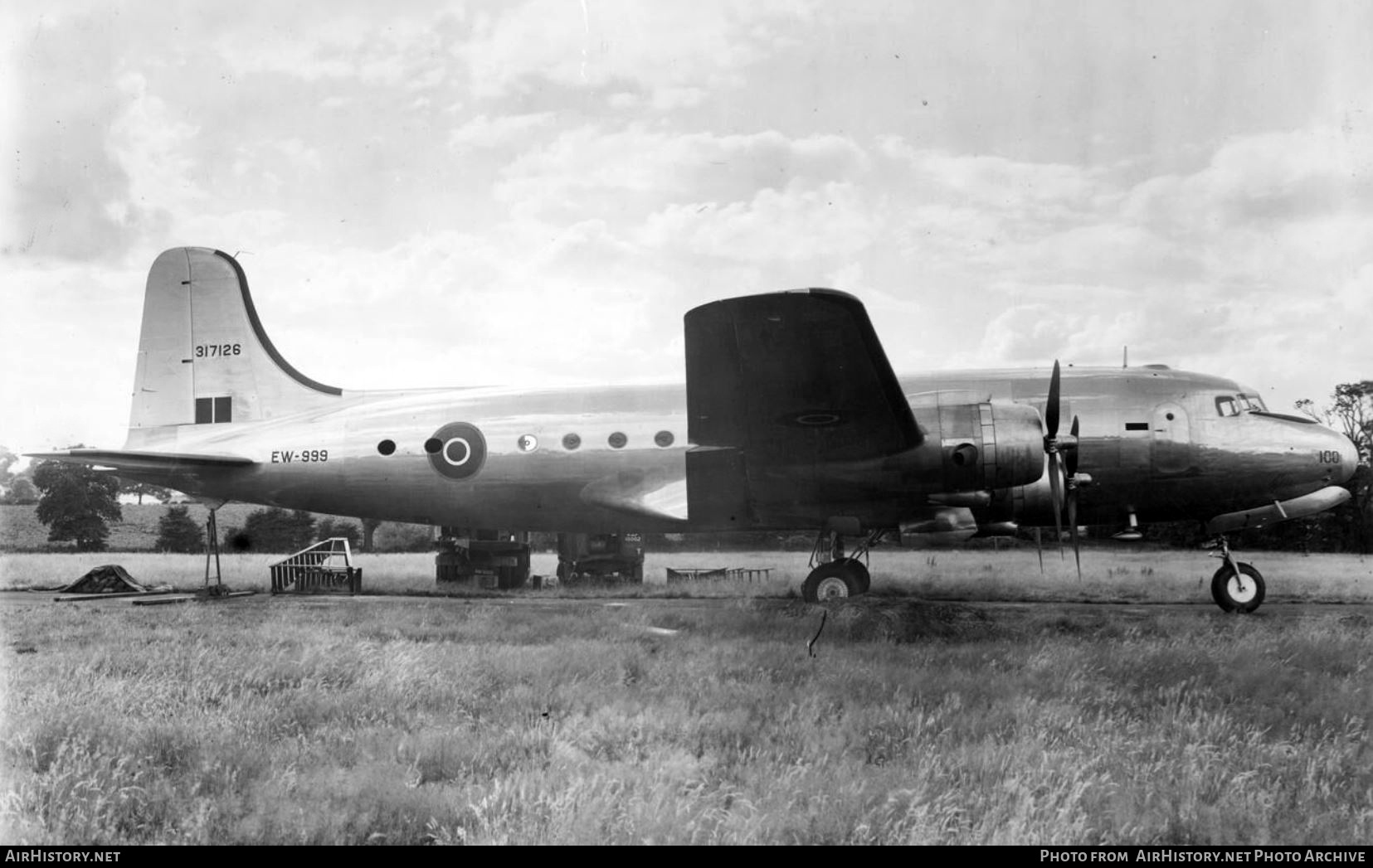 Aircraft Photo of EW999 | Douglas C-54B Skymaster I | UK - Air Force | AirHistory.net #736938