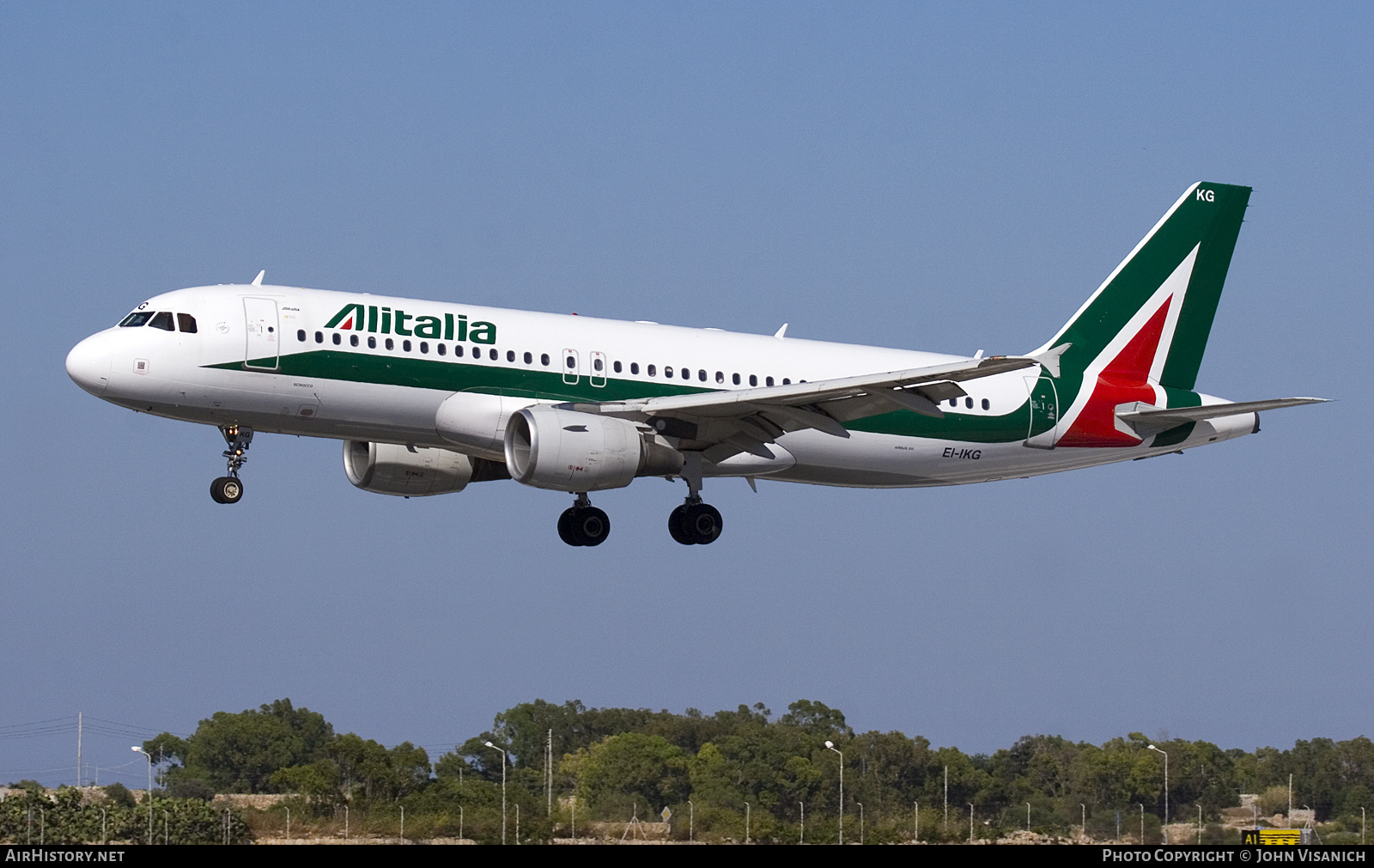 Aircraft Photo of EI-IKG | Airbus A320-214 | Alitalia | AirHistory.net #736946