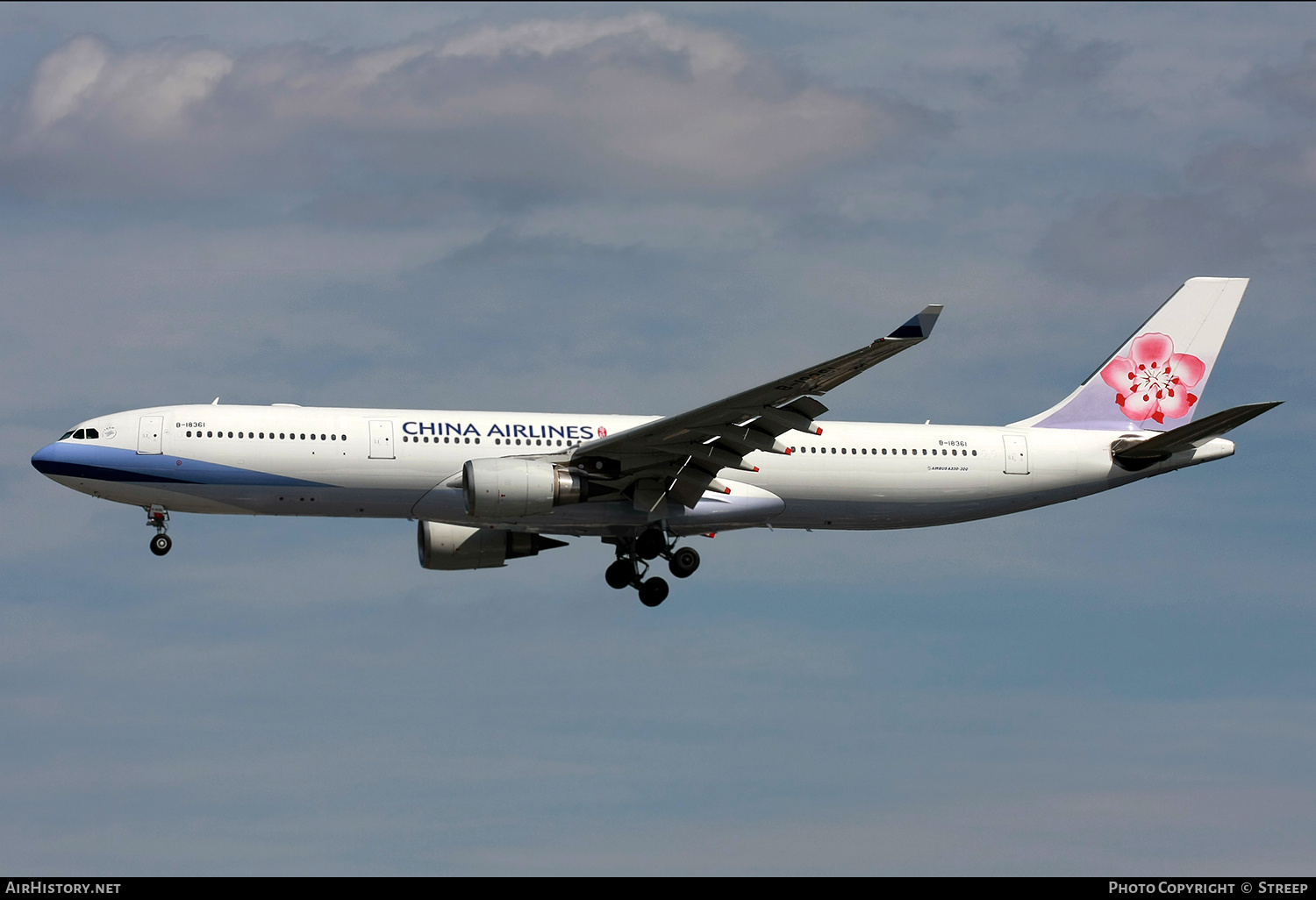 Aircraft Photo of B-18361 | Airbus A330-302 | China Airlines | AirHistory.net #736971