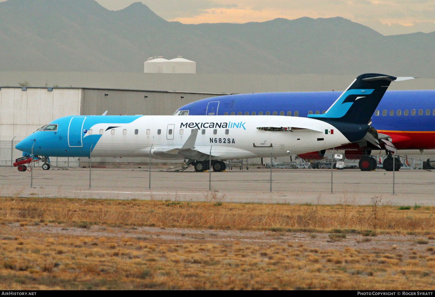 Aircraft Photo of N682SA | Bombardier CRJ-200ER (CL-600-2B19) | MexicanaLink | AirHistory.net #737022
