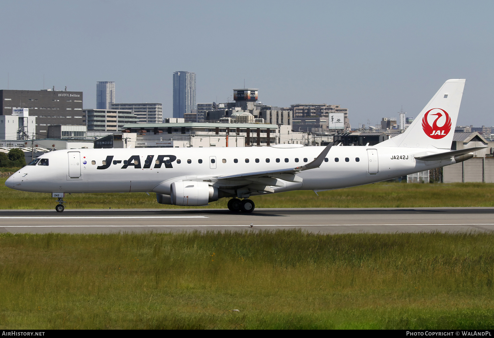 Aircraft Photo of JA242J | Embraer 190STD (ERJ-190-100STD) | J-Air | AirHistory.net #737042