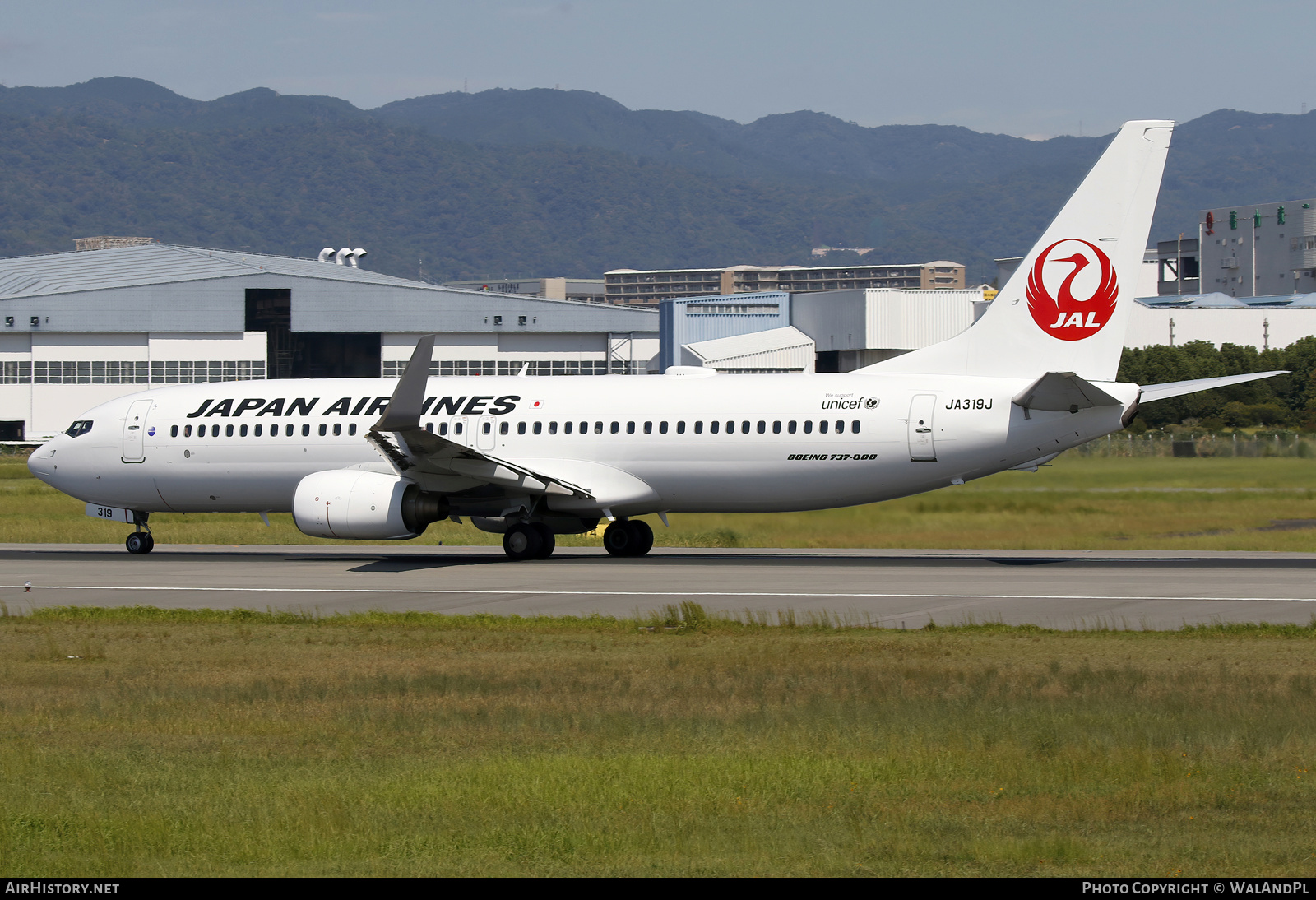 Aircraft Photo of JA319J | Boeing 737-846 | Japan Airlines - JAL | AirHistory.net #737053