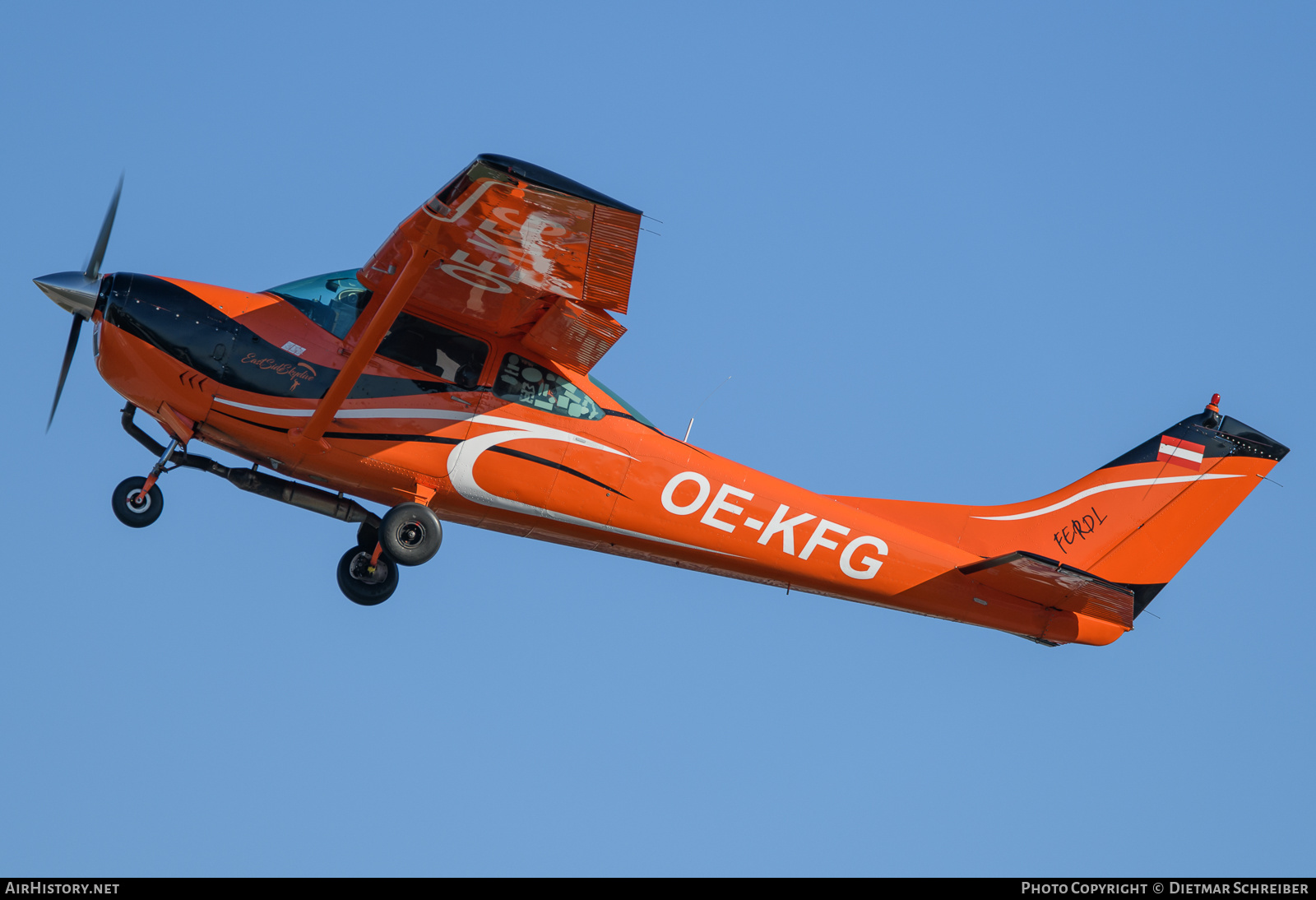 Aircraft Photo of OE-KFG | Cessna 182J Skylane | HFSV Wr. Neustadt | AirHistory.net #737105