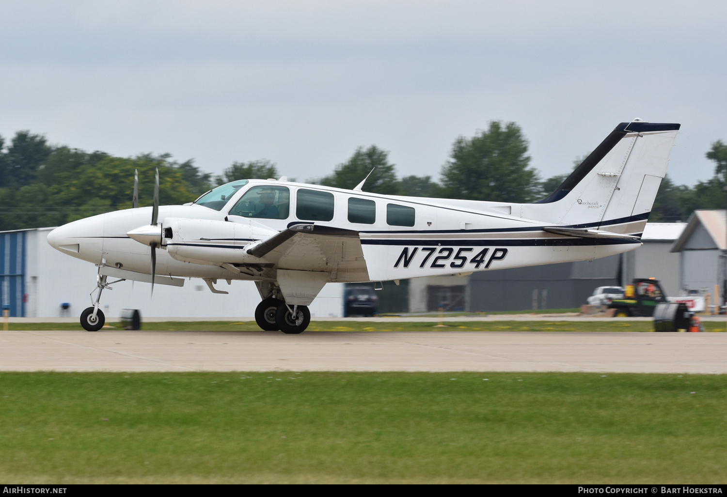 Aircraft Photo of N7254P | Beech 58 Baron | AirHistory.net #737170