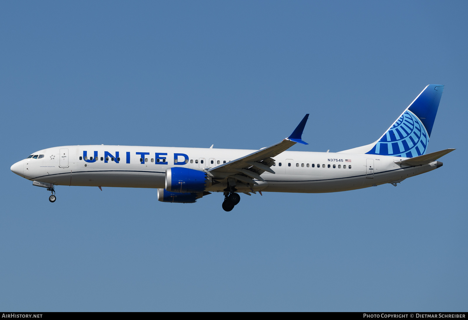 Aircraft Photo of N37545 | Boeing 737-9 Max 9 | United Airlines | AirHistory.net #737174