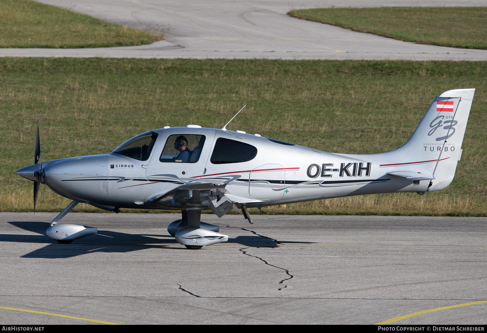 Aircraft Photo of OE-KIH | Cirrus SR-22 G3-GTS Turbo | AirHistory.net #737211