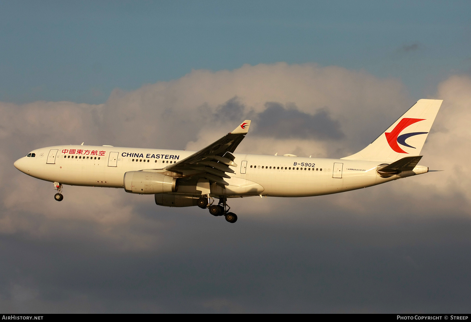 Aircraft Photo of B-5902 | Airbus A330-243 | China Eastern Airlines | AirHistory.net #737227