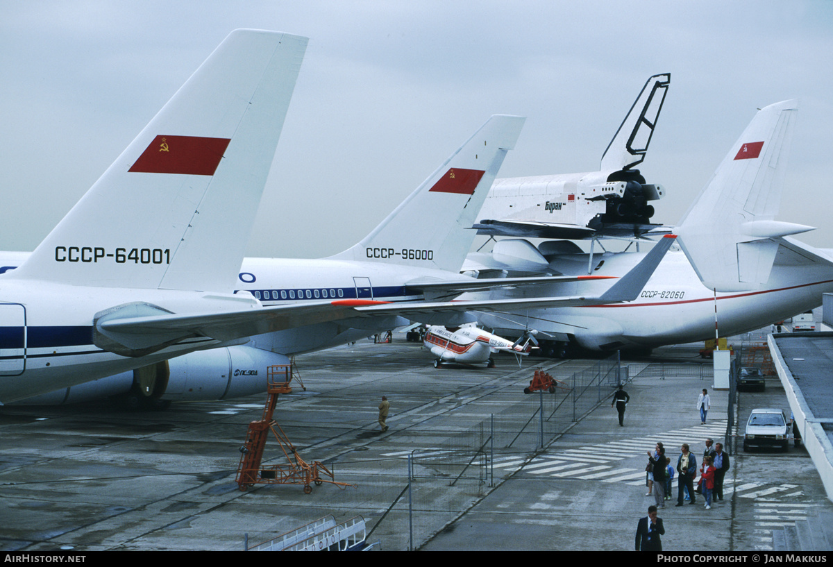 Aircraft Photo of CCCP-64001 | Tupolev Tu-204-300 | Aeroflot | AirHistory.net #737283