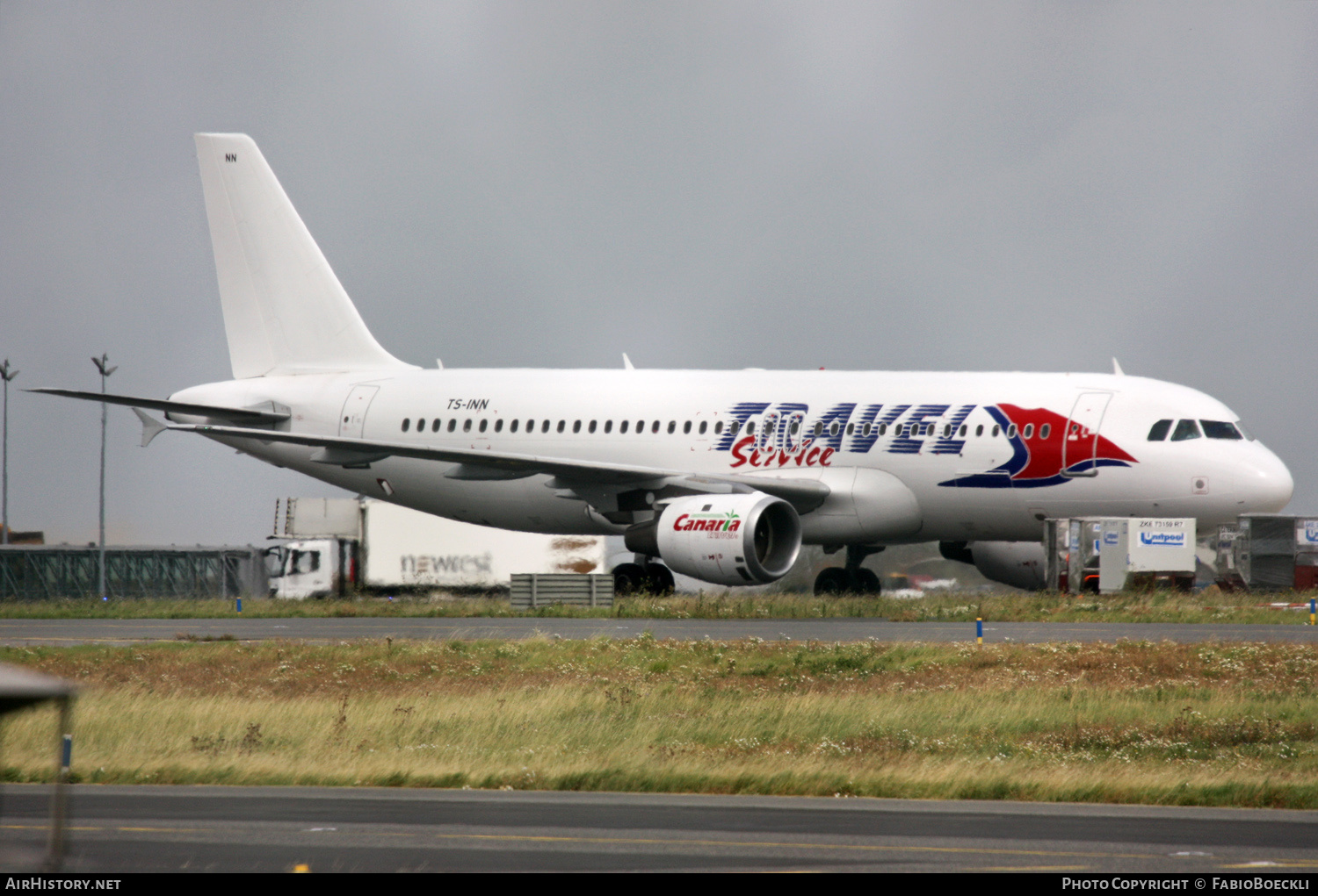 Aircraft Photo of TS-INN | Airbus A320-212 | Travel Service | AirHistory.net #737532