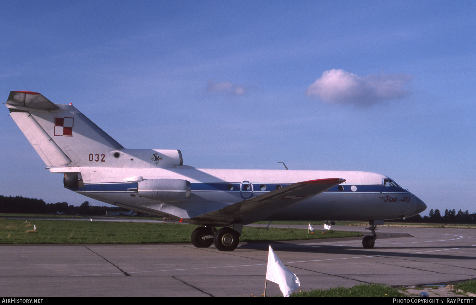 Aircraft Photo of 032 | Yakovlev Yak-40 | Poland - Air Force | AirHistory.net #737594
