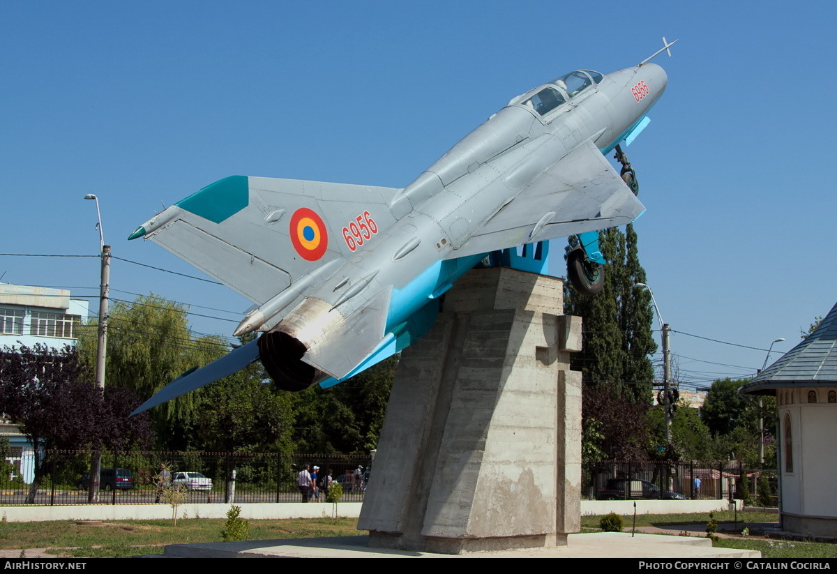 Aircraft Photo of 6956 | Mikoyan-Gurevich MiG-21UM | Romania - Air Force | AirHistory.net #737639