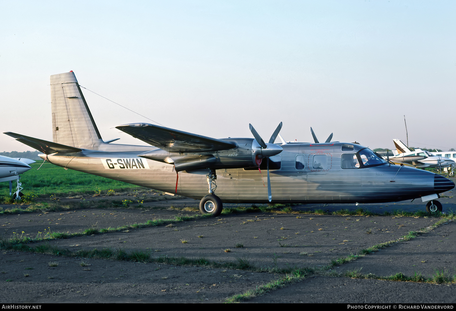 Aircraft Photo of G-SWAN | Rockwell 690B Turbo Commander | AirHistory.net #737665