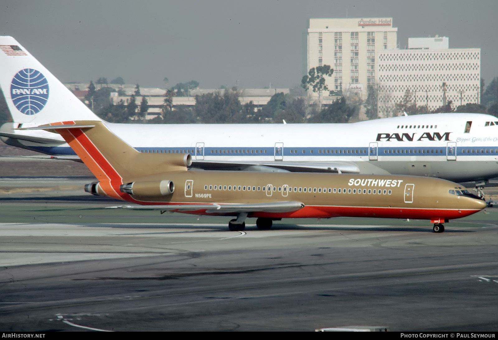 Aircraft Photo of N569PE | Boeing 727-227/Adv | Southwest Airlines | AirHistory.net #737741