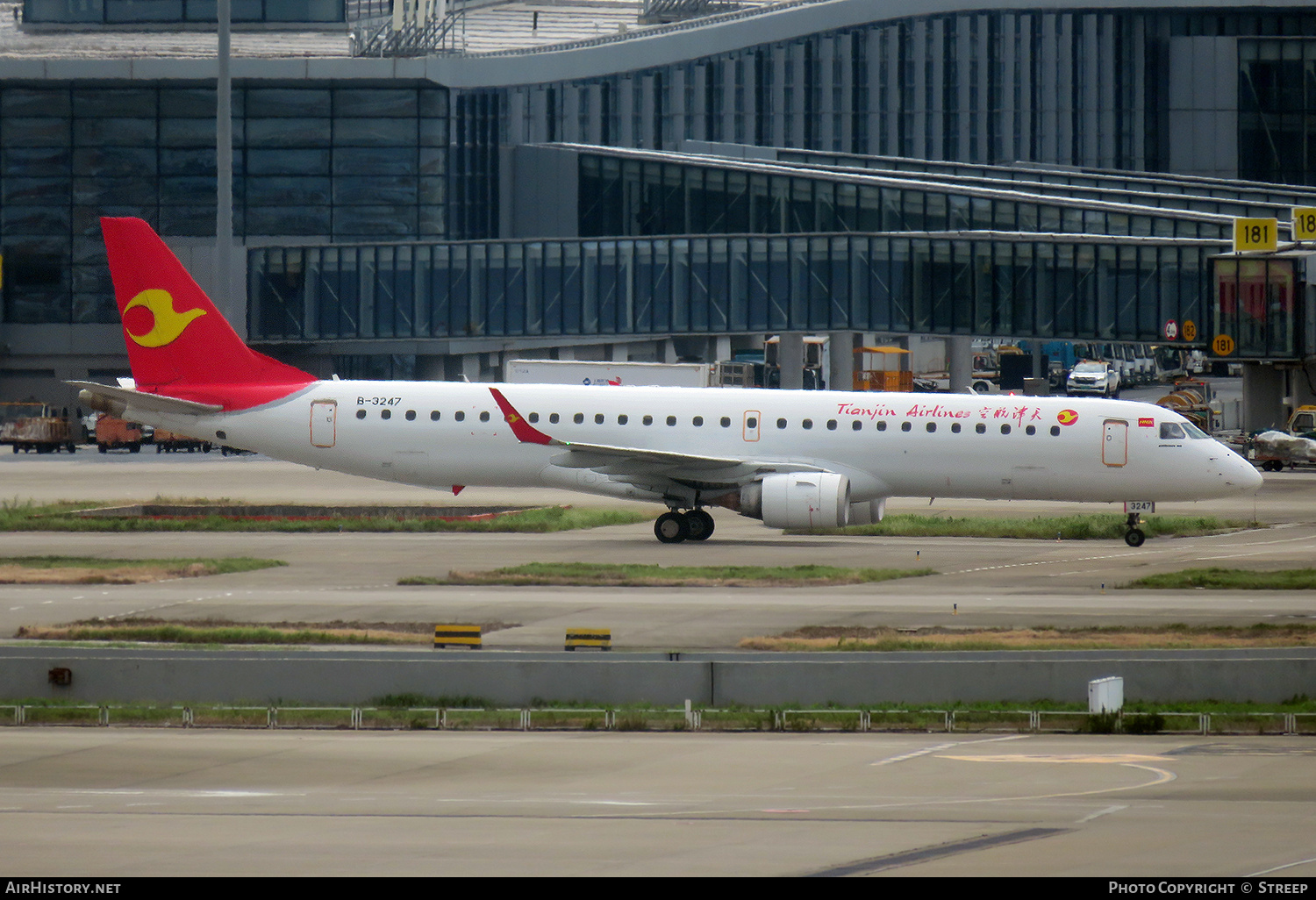 Aircraft Photo of B-3247 | Embraer 195LR (ERJ-190-200LR) | Tianjin Airlines | AirHistory.net #737766