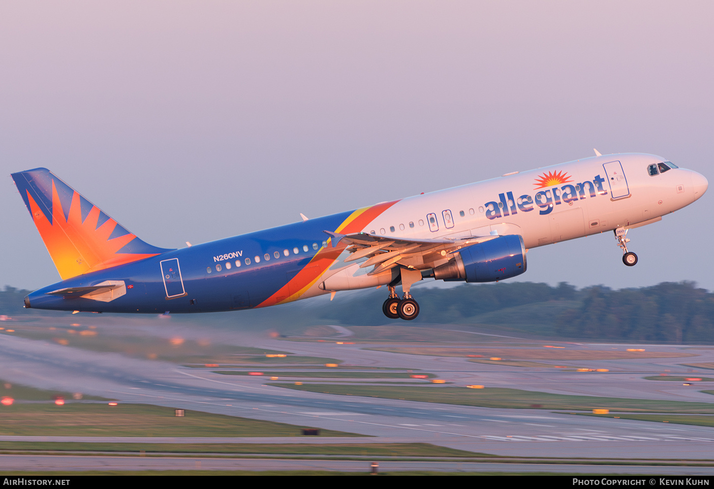 Aircraft Photo of N260NV | Airbus A320-214 | Allegiant Air | AirHistory.net #737817