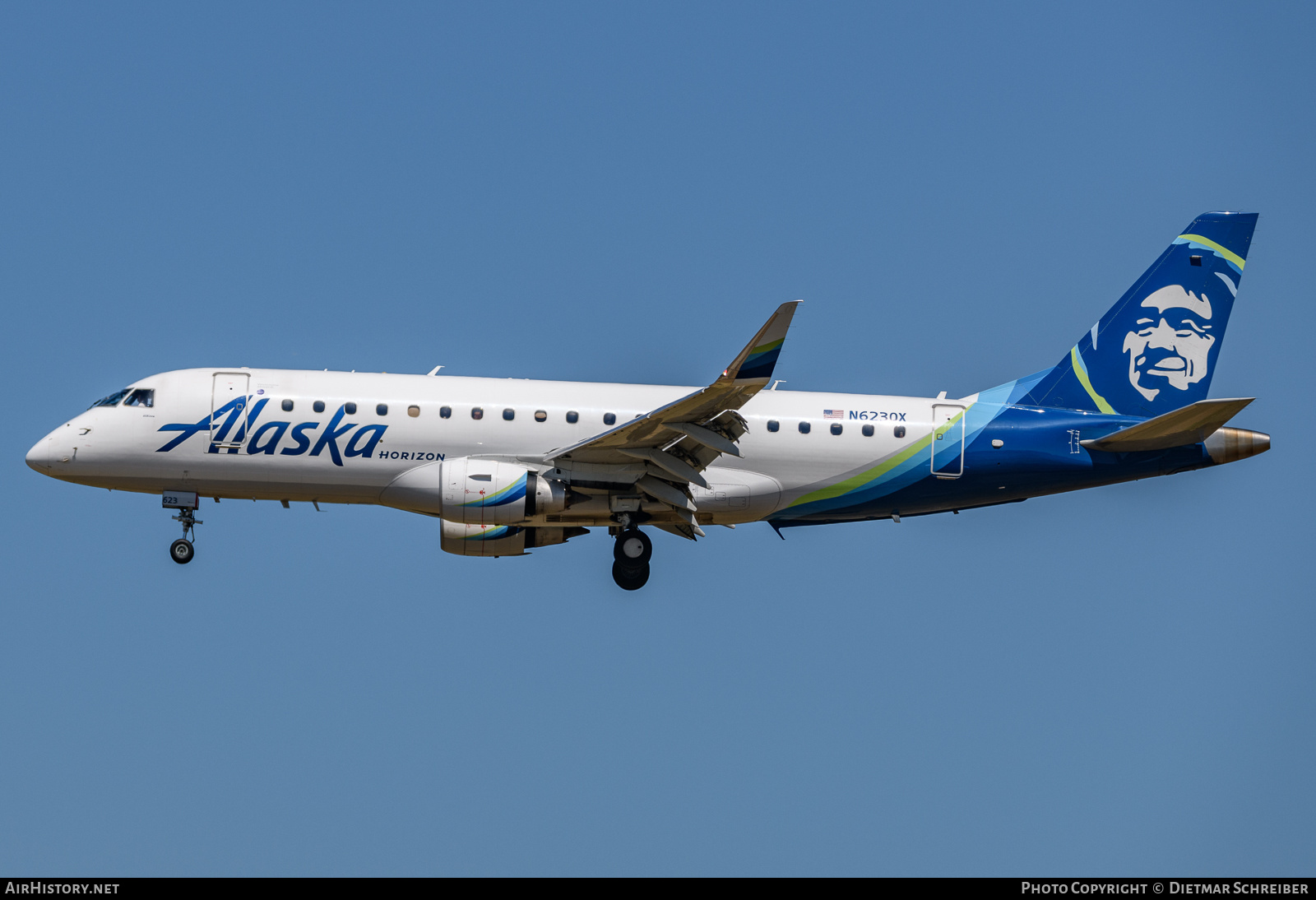 Aircraft Photo of N623QX | Embraer 175LR (ERJ-170-200LR) | Alaska Airlines | AirHistory.net #737929