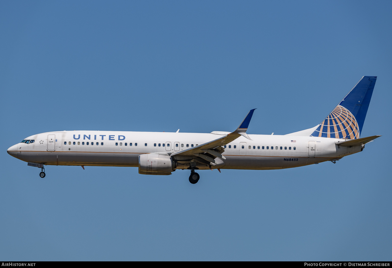 Aircraft Photo of N68452 | Boeing 737-924/ER | United Airlines | AirHistory.net #737964