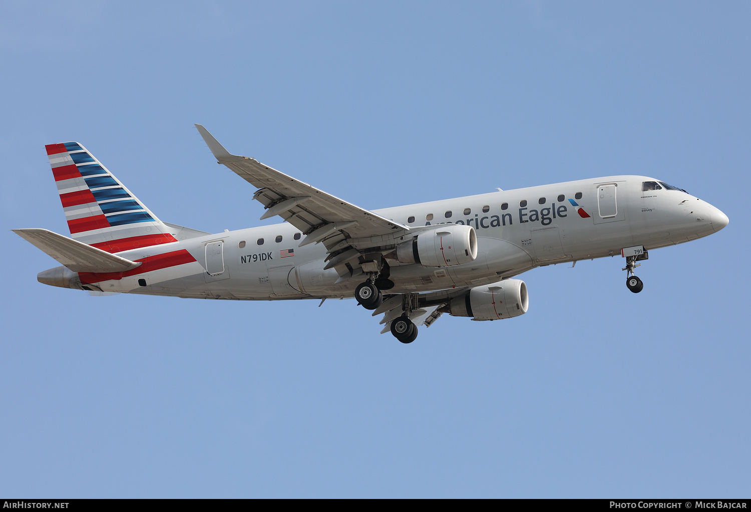 Aircraft Photo of N791DK | Embraer 170LR (ERJ-170-100LR) | American Eagle | AirHistory.net #737965