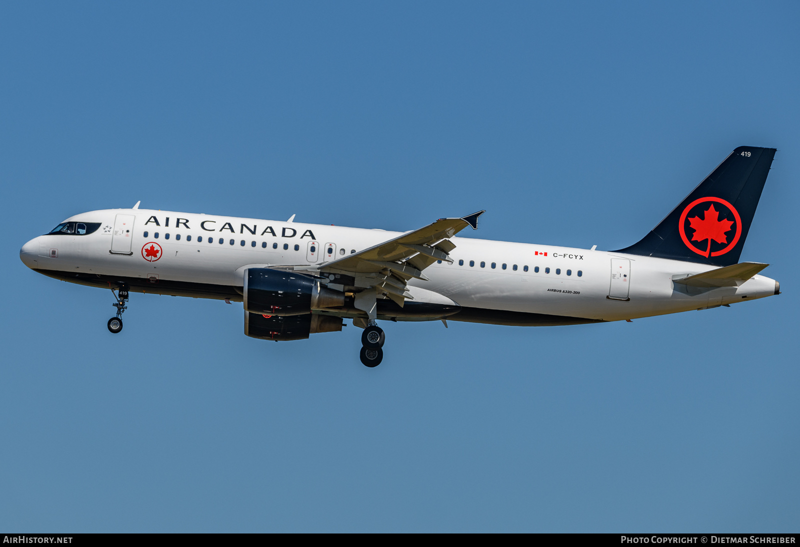 Aircraft Photo of C-FCYX | Airbus A320-214 | Air Canada | AirHistory.net #738039