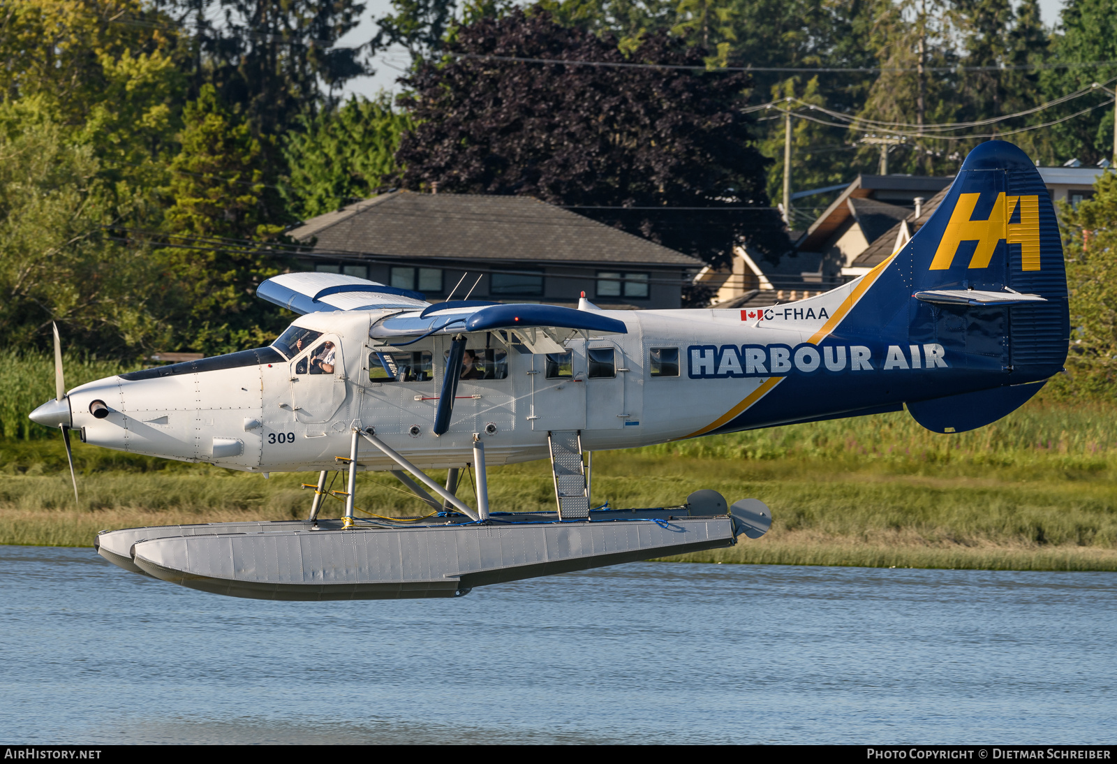 Aircraft Photo of C-FHAA | Vazar DHC-3T Turbine Otter | Harbour Air | AirHistory.net #738062