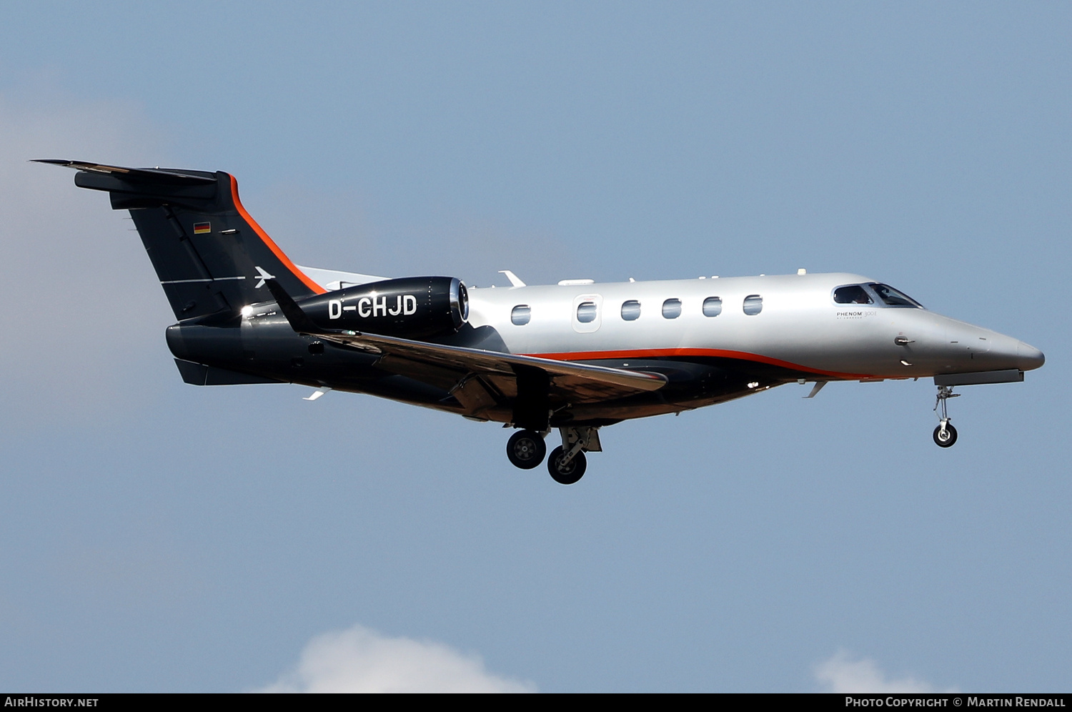 Aircraft Photo of D-CHJD | Embraer EMB-505 Phenom 300E | AirHistory.net #738122