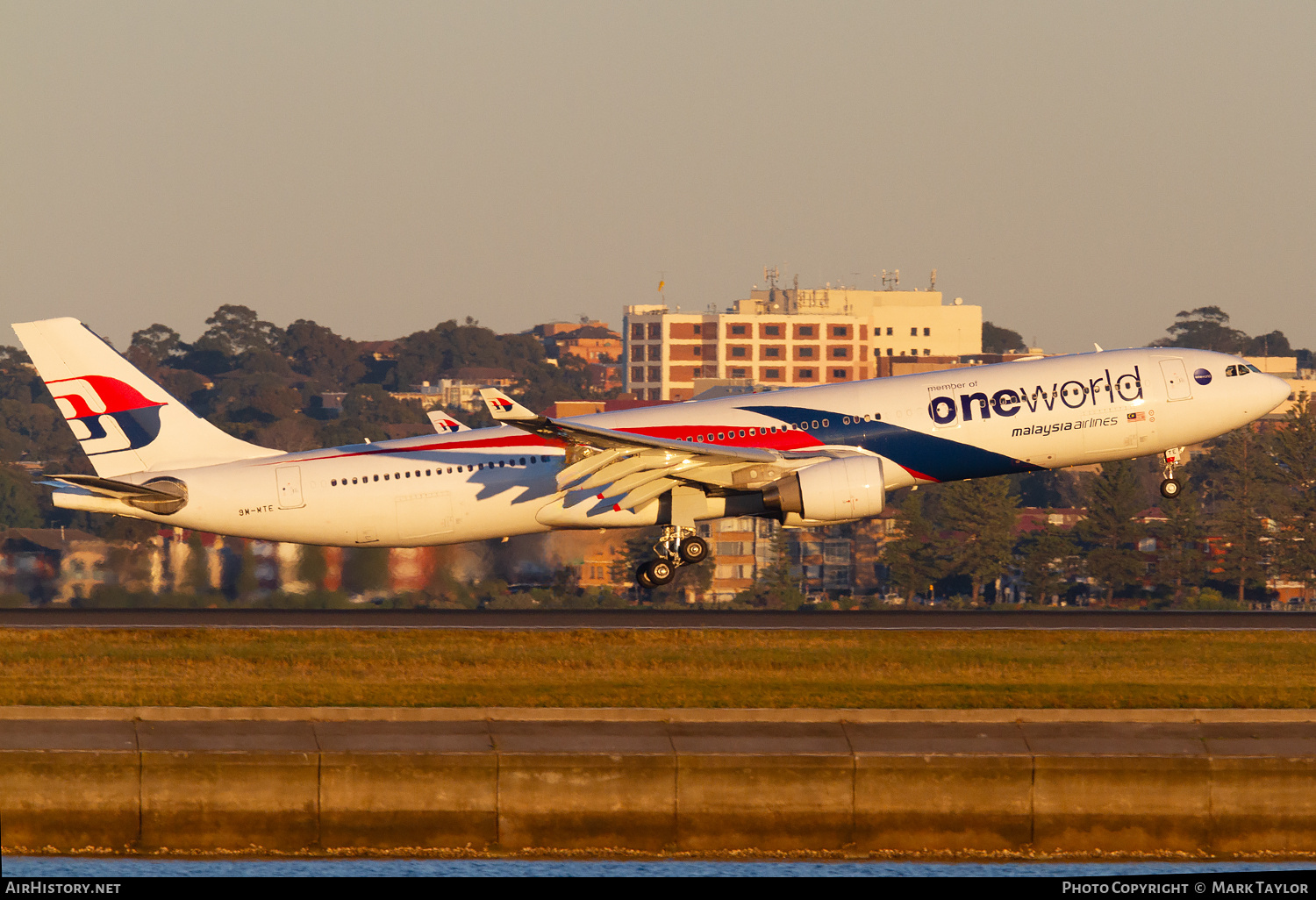 Aircraft Photo of 9M-MTE | Airbus A330-323E | Malaysia Airlines | AirHistory.net #738127