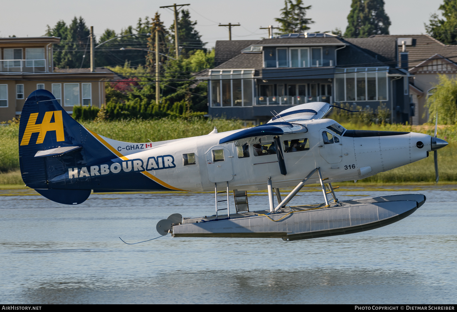 Aircraft Photo of C-GHAZ | Vazar DHC-3T Turbine Otter | Harbour Air | AirHistory.net #738149