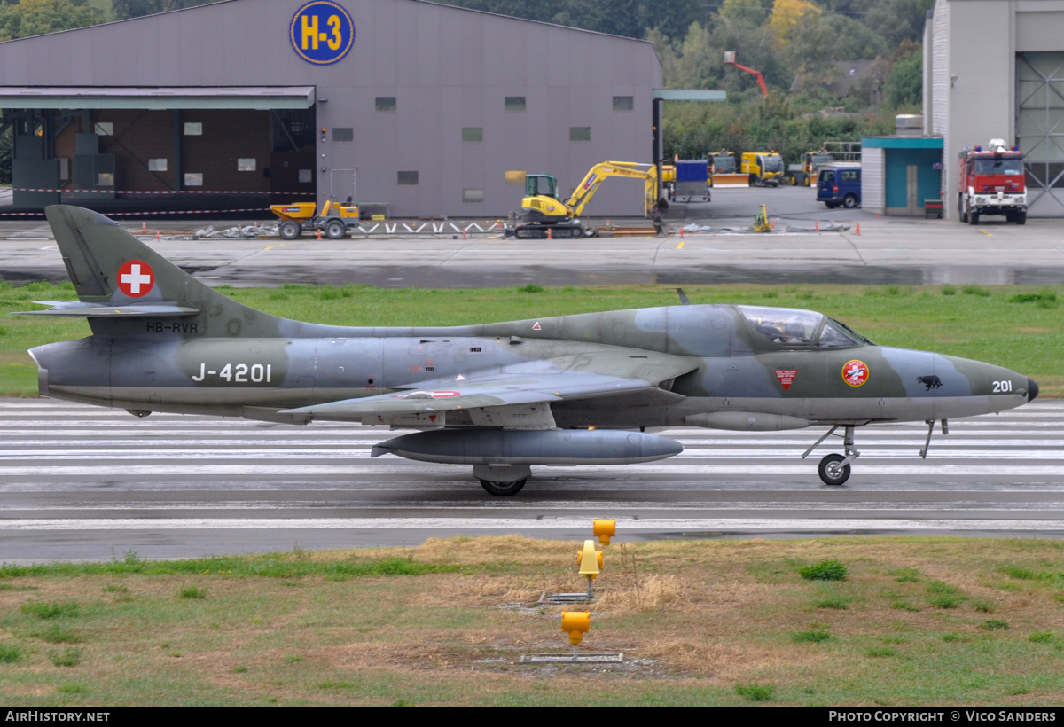 Aircraft Photo of HB-RVR / J-4201 | Hawker Hunter T68 | Switzerland - Air Force | AirHistory.net #738165