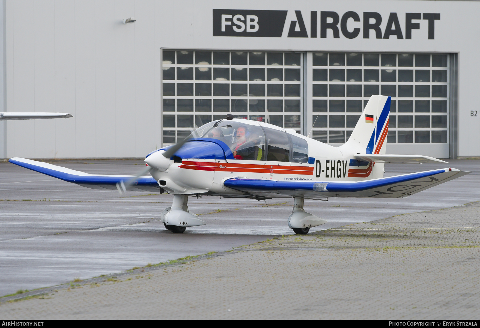 Aircraft Photo of D-EHGV | Robin DR-400-180R Régent | Flugschule Grade | AirHistory.net #738273
