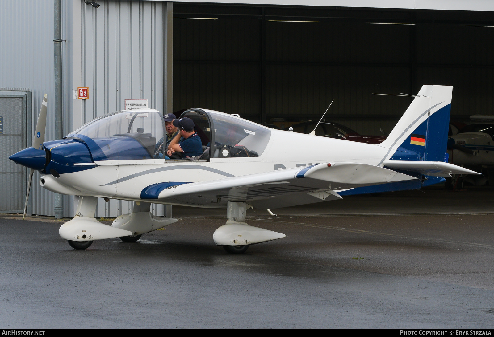 Aircraft Photo of D-EHGJ | Robin HR-200-120B | AirHistory.net #738283