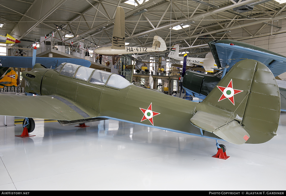Aircraft Photo of HA-FAE | Yakovlev Yak-18 | Hungary - Air Force | AirHistory.net #738295