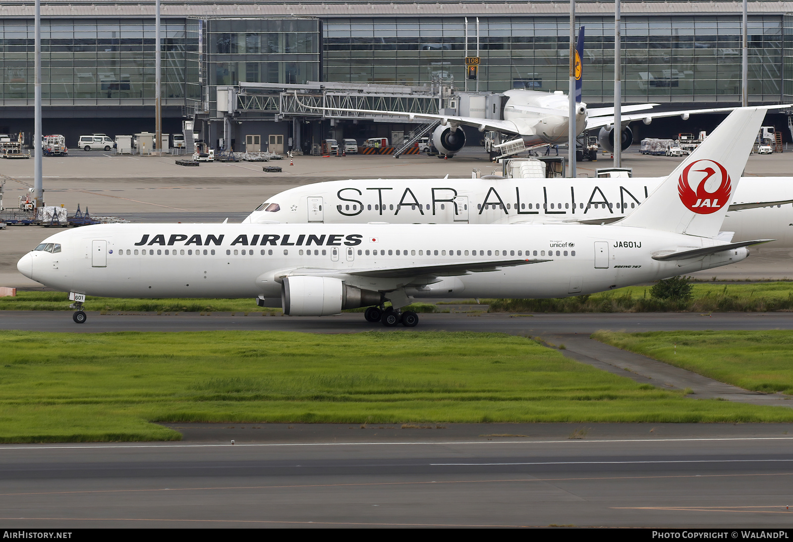 Aircraft Photo of JA601J | Boeing 767-346/ER | Japan Airlines - JAL | AirHistory.net #738336